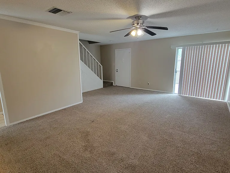 7910 Citrus Dr — Photo 2