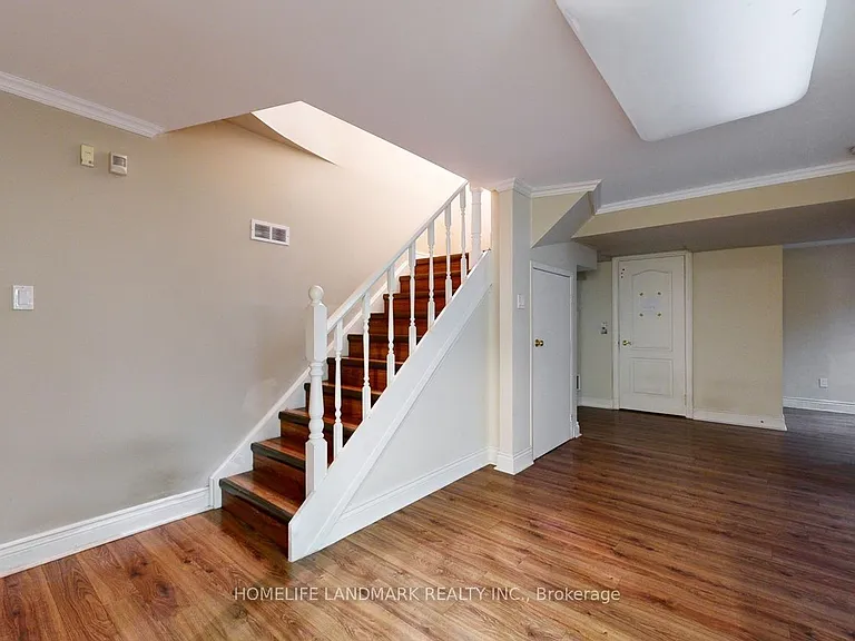 46 Green Ash Cres — Photo 31