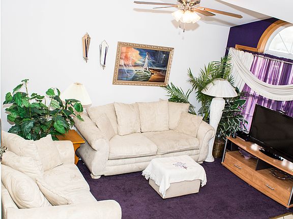 2nd image of 615 Greenview Ave