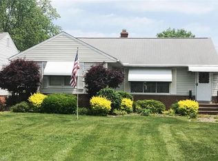 833 McKinley Ave, Bedford, OH 44146