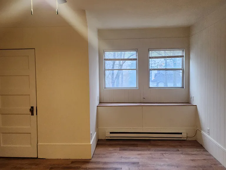 1100 N Negley Ave #8 — Photo 4