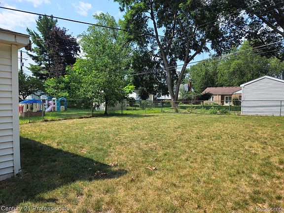 5th image of 3964 Grindley Park St