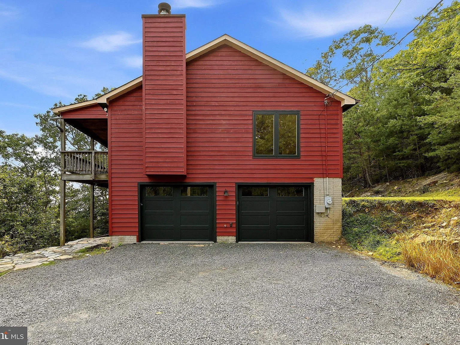 3 bed, 2.0 bath, 1944 sqft, $2,950 — Photo 4