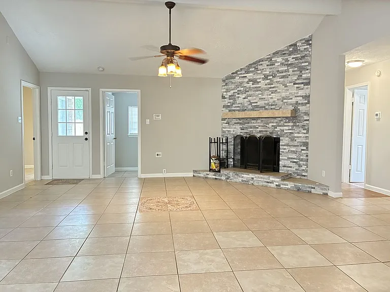 4211 Autumn Meadow Dr — Photo 8