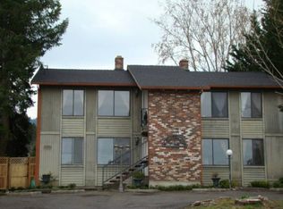 2410 Siskiyou Blvd APT D, Ashland, OR 97520