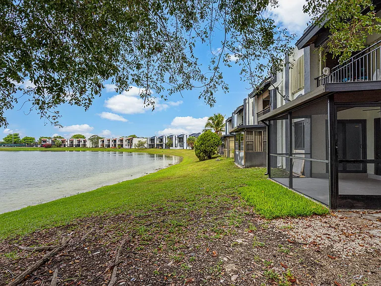 510 W Park Dr #104-3 — Photo 32