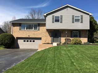 803 S Shenandoah Dr, Latrobe, PA 15650