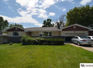 5301 Grand Ave, Omaha, NE 68104