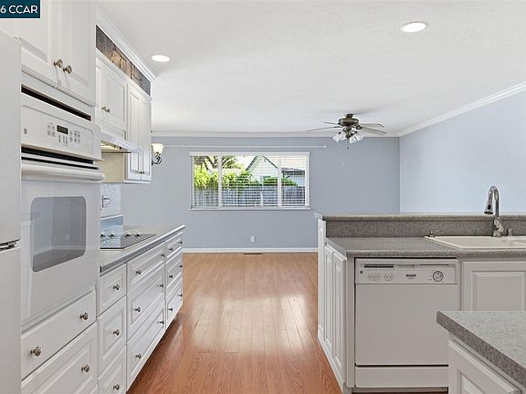 5th image of 55 Ceemar Ct