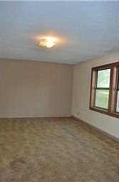 3rd image of 406 Iroquois