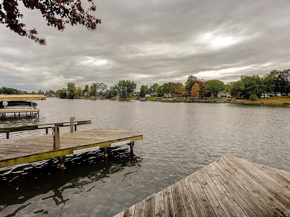 1827 Port Ln, Worden, IL 62097 Zillow