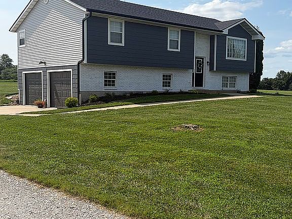 3rd image of 11779 Hickory Grove Pl