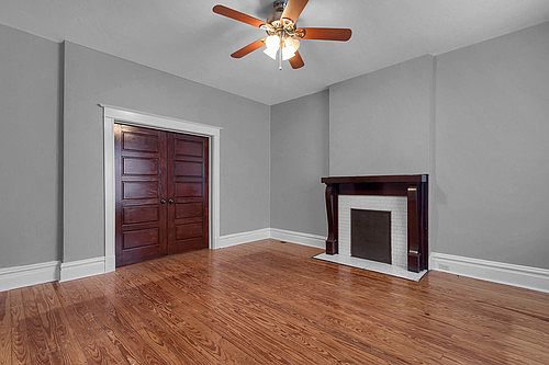 4th image of 3923-3925 Wyoming St