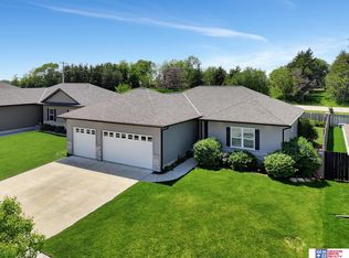 9615 S 71st St, Lincoln, NE 68516