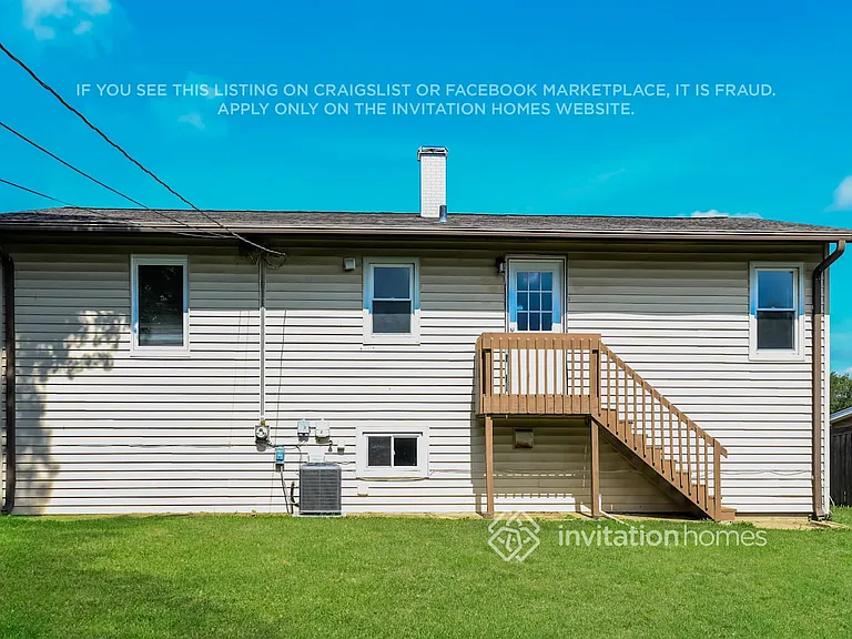 1381 Alberta Ct — Photo 17