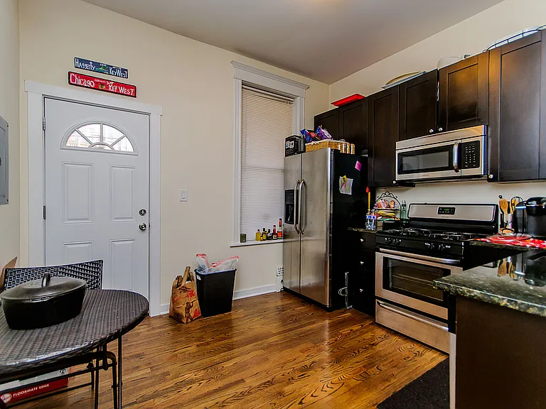 1829 N Hermitage Ave #G — Photo 12