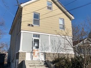 84 Maple St, Newburgh, NY 12550