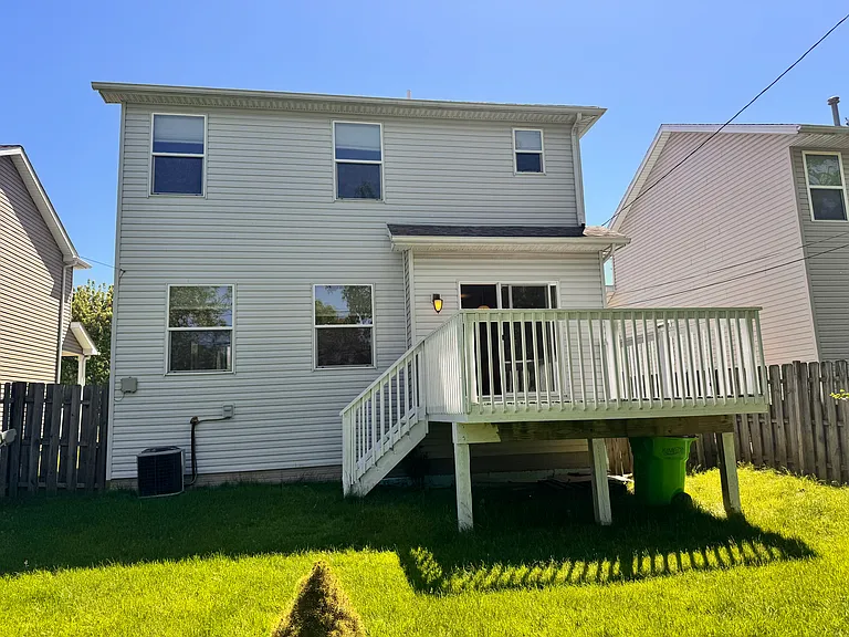 1594 Fruitland Ave — Photo 18