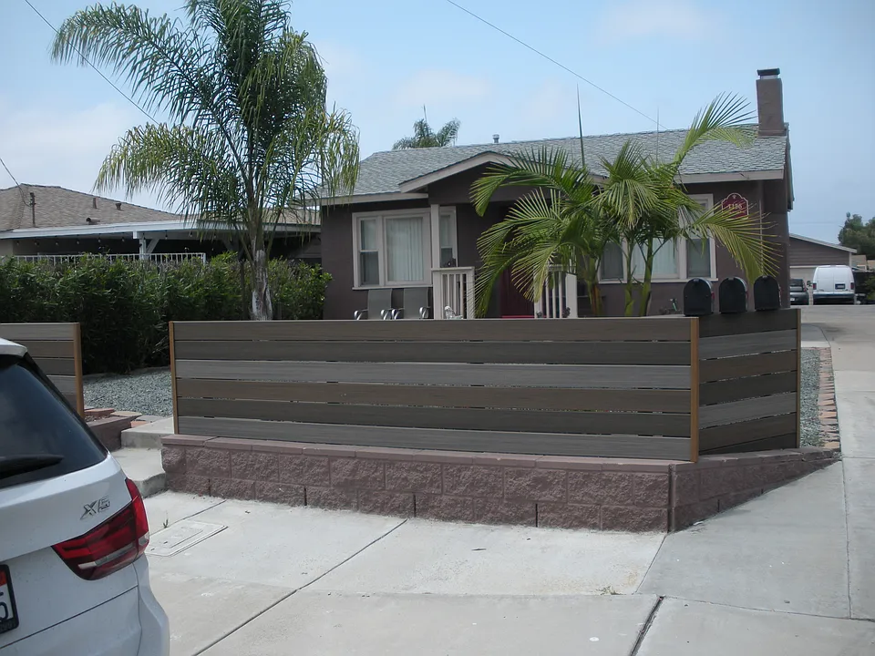 1136 Twin Oaks Ave