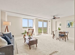 501 Slaters Ln APT 1016, Alexandria, VA 22314
