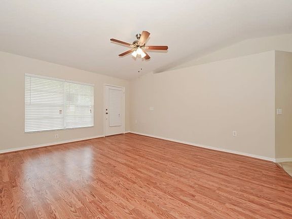 4th image of 5806 Dogwood St