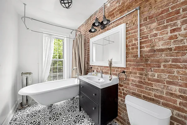 Sold by Douglas Elliman | media 8