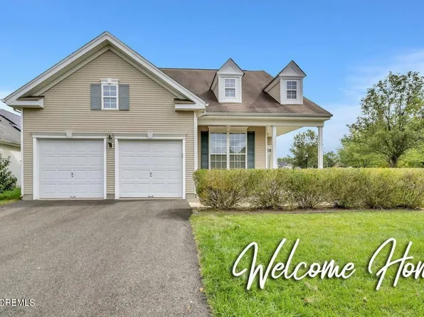 2 Williamsburg Court, Upper Freehold, NJ 08501