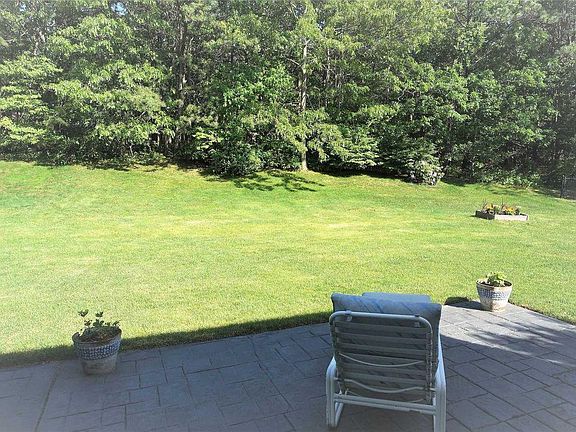 2nd image of 243 Fairfield Dr E