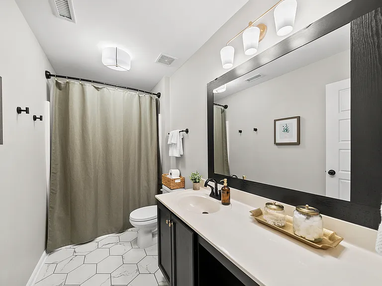 919 Award St — Photo 13