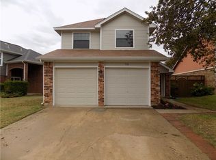 954 Boxwood Dr, Lewisville, TX 75067