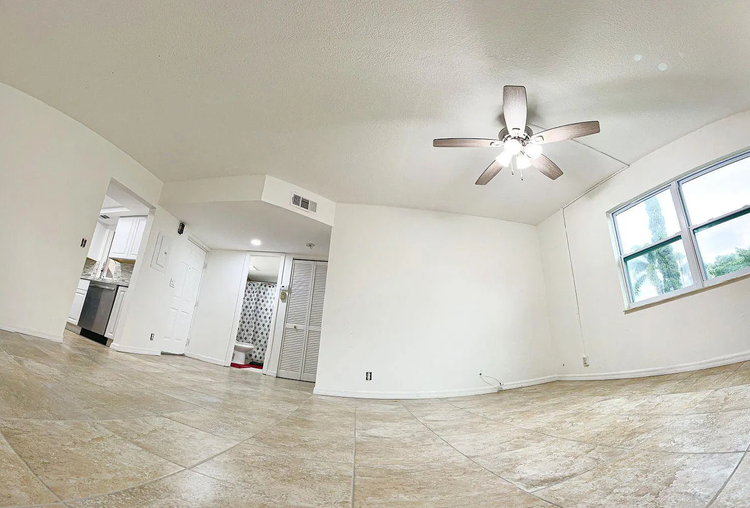 2 bed, 782 sqft, $1,975 — Photo 3