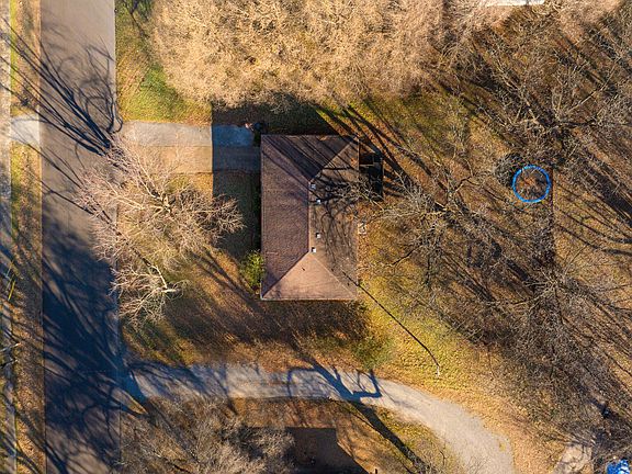 4th image of 124 Algee St