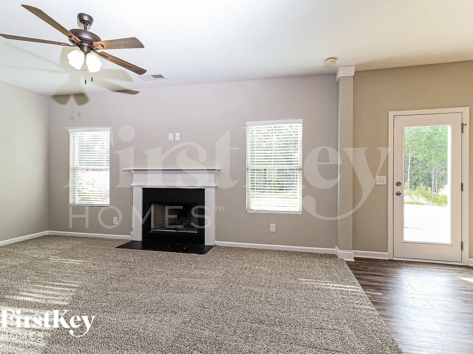 4 bed, 2.5 bath, 2004 sqft, $1,890 — Photo 4
