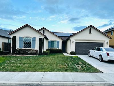 1062 W Muir Way, Hanford, CA, 93230