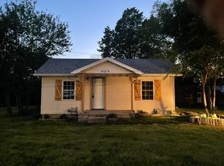 409 S Main St, Nixa, MO 65714