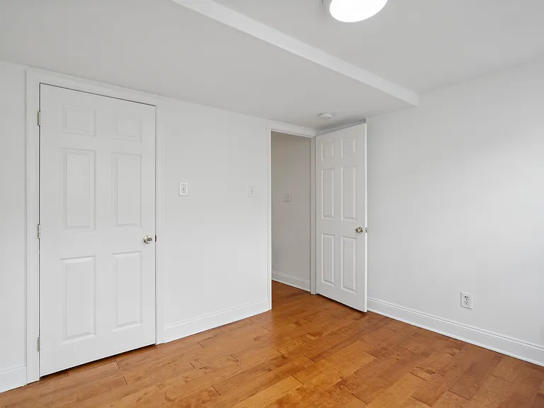 1563 E Hewson St — Photo 13