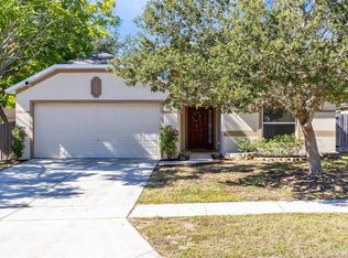 4006 Waltham Forest Dr, Tavares, FL 32778