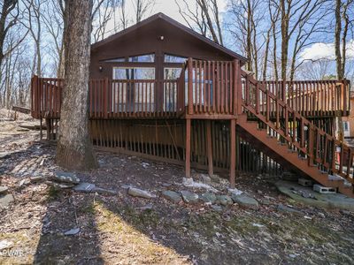 124 Fawn Lake Dr, Hawley, PA, 18428