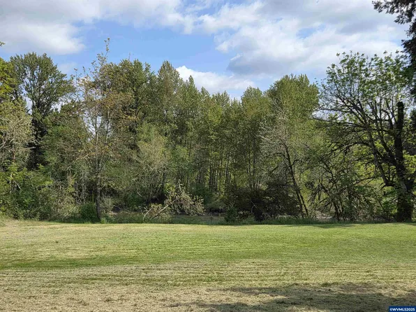 43156 N River Dr, Sweet Home, OR 97386