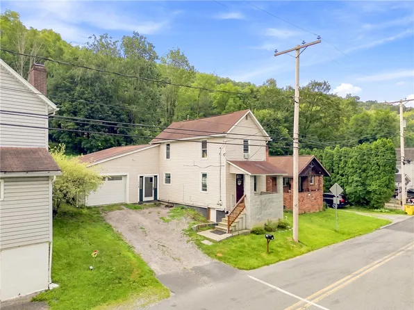 1798 Soap Hollow Rd, Johnstown, PA 15905