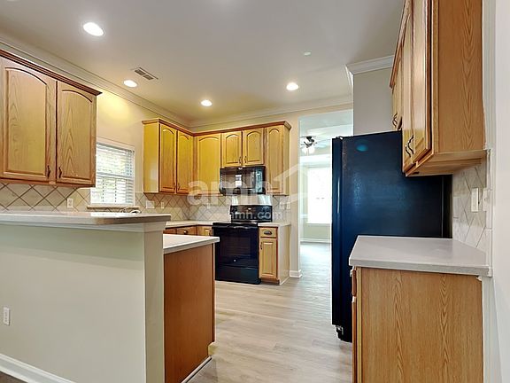 3rd image of 14523 Lyon Hill Ln