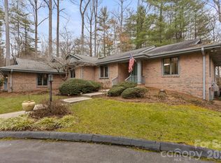 132 Camellia Way, Laurel Park, NC 28739