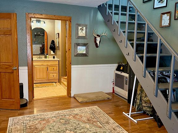 4th image of 2249 Dickson Rd