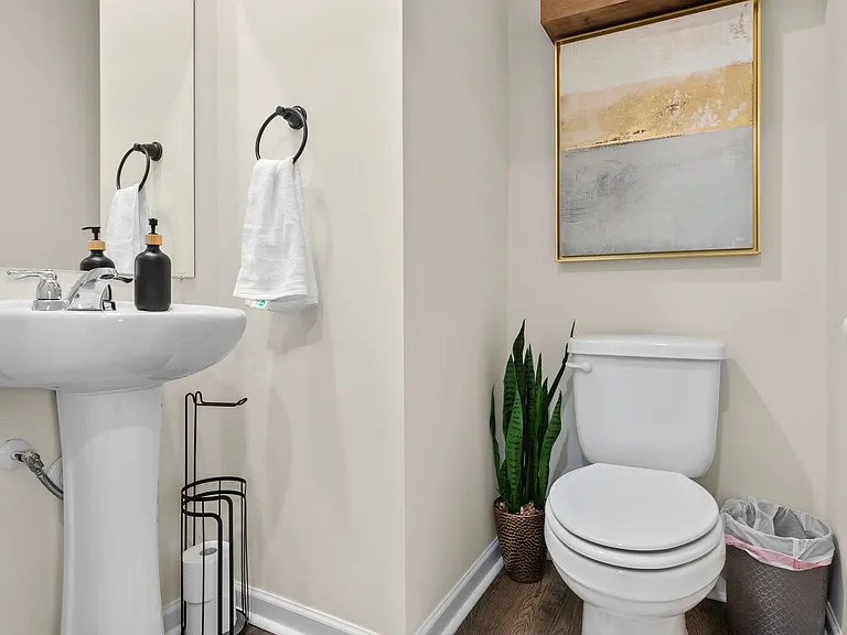 1/2 bathroom