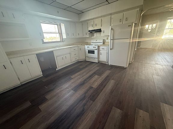 5th image of 1212 N Rebecca Ave #1210