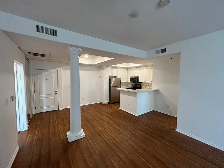 2245 Beverly Glen — Photo 72