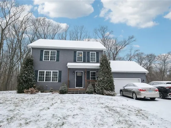 27 Rockcrest Ln, Johnston, RI 02919