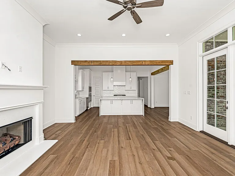 7671 Dearborne Dr — Photo 5