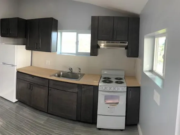 2163 N Santa Fe Ave, Vista, CA 92084