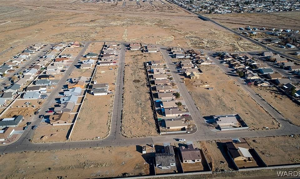 1st image of 4827 N Famoso Dr